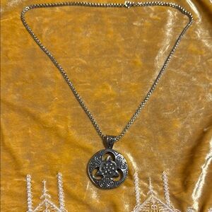 Elegant Silver Pendant Necklace